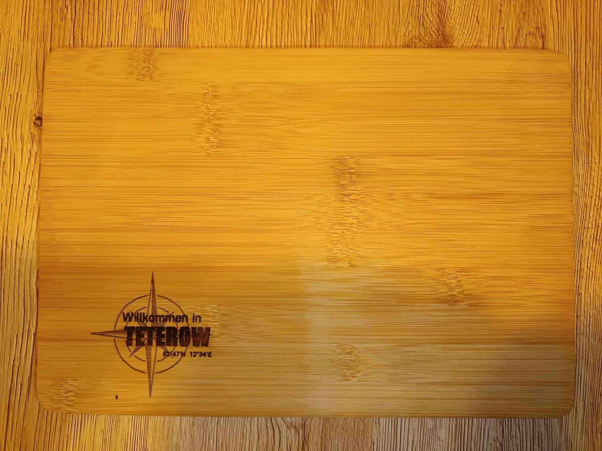 IHR LOGO Frühstücksbrett >> Willkommen in Teterow<<