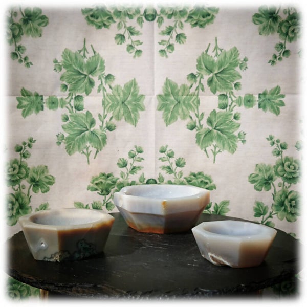 Set of agate catchalls