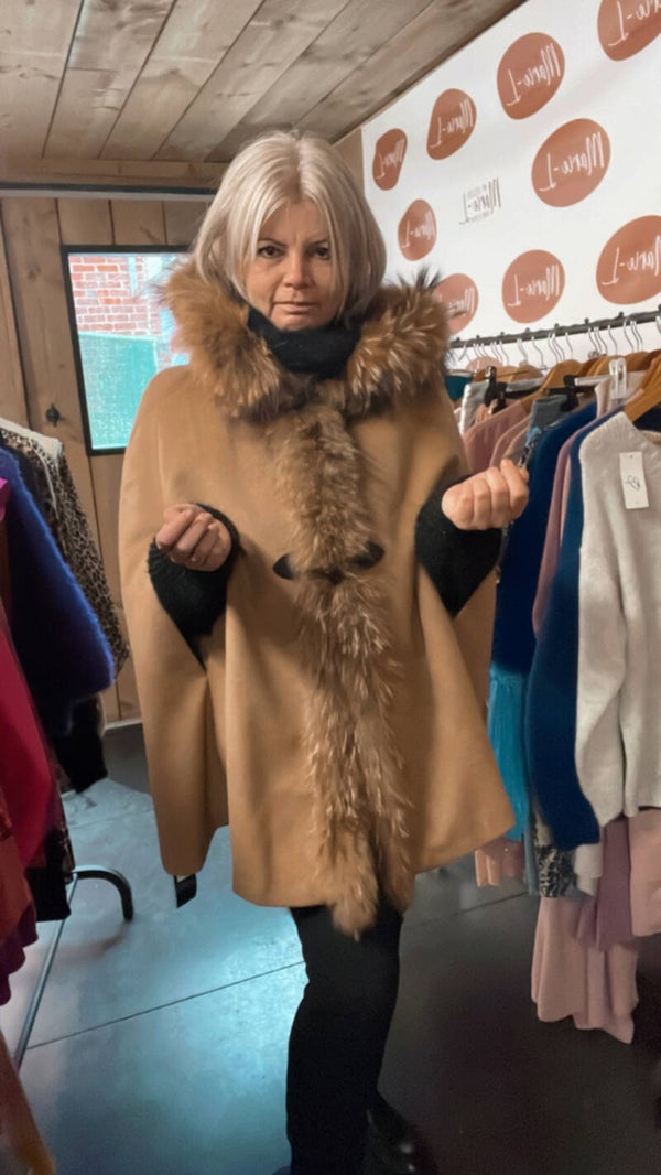 Prachtige cape 🤎🖤