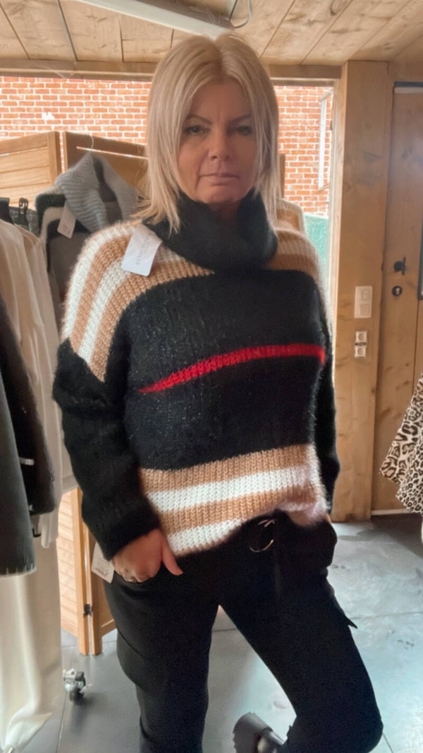 Burby trui 🖤🩶🤎