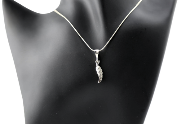 Feather pendant chain