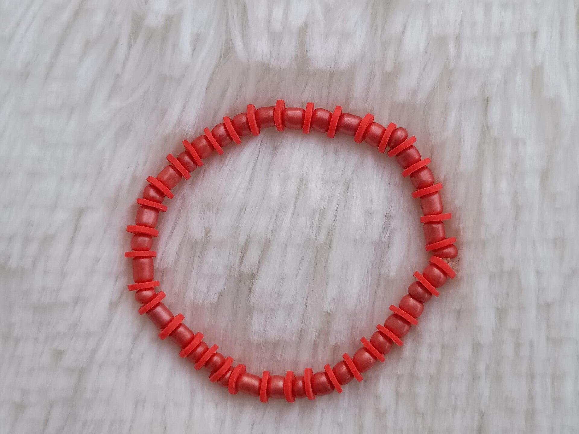 Armbandje rood