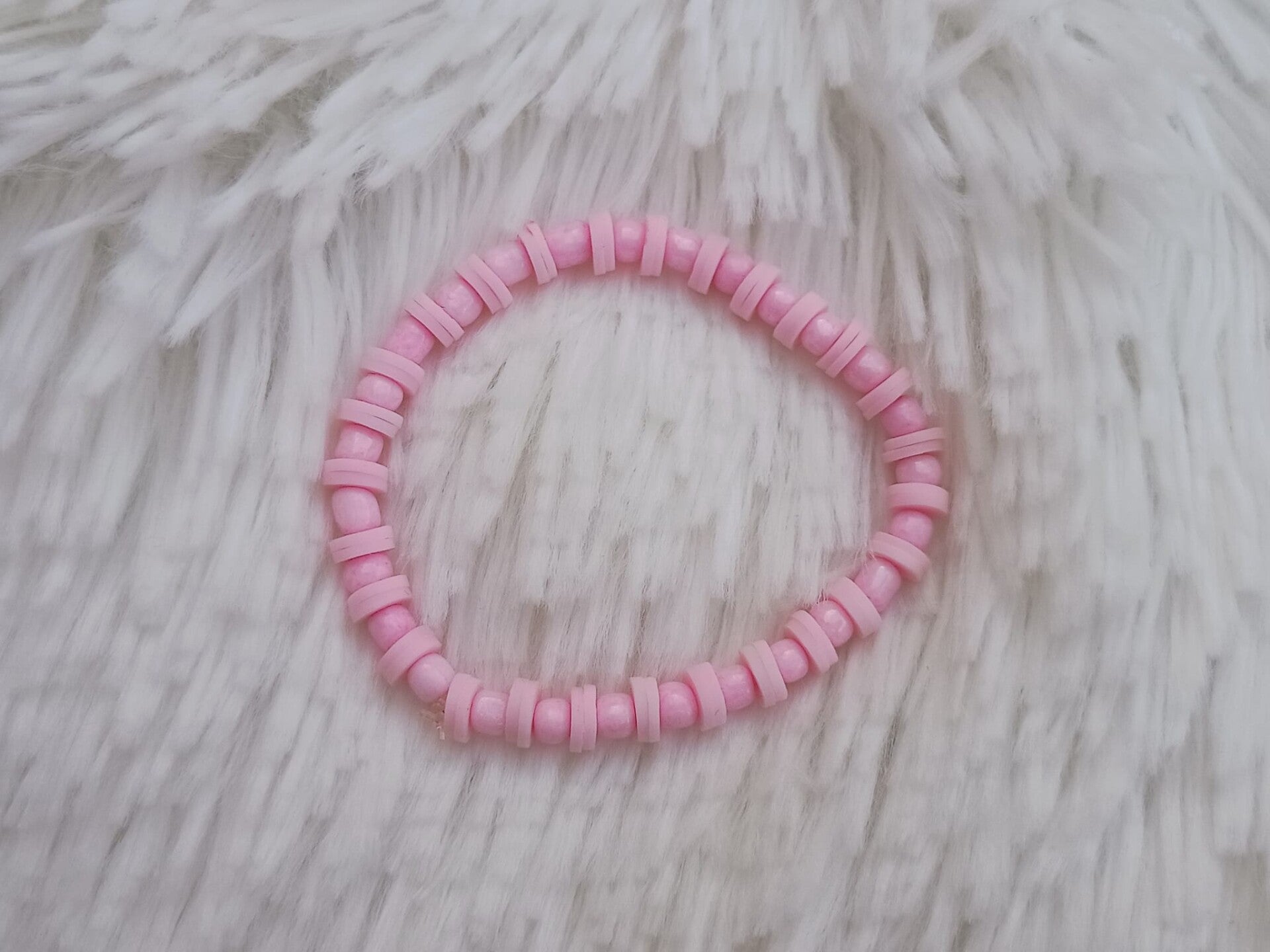 Armbandje roze