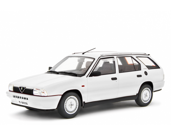 Alfa Romeo 33 1.7 Sportwagon QV 1988 (wit) - Laudoracing 1/18