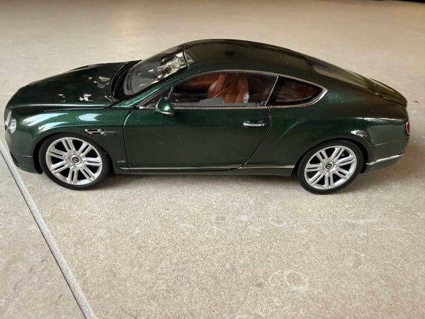 Bentley Continental GT 2016 - 1/18 Paragon - EIGEN VERZAMELING. VERKOOP OP AANVRAAG.