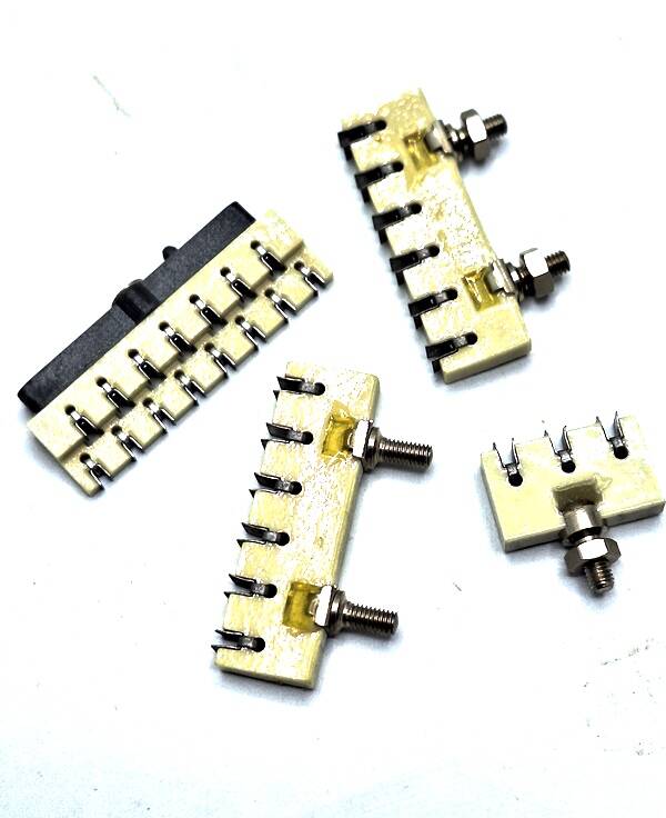 Barrettes de câblage pour châssis
