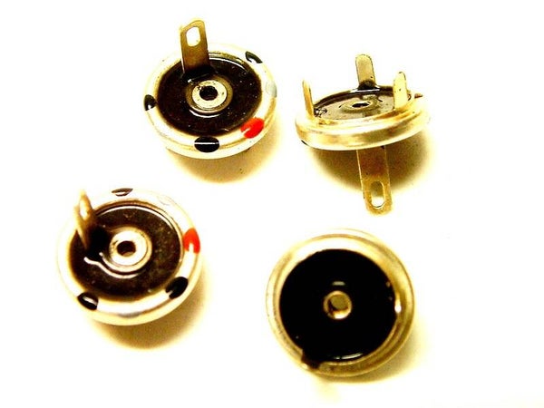 Condensateur Mica - 82PF Bouton