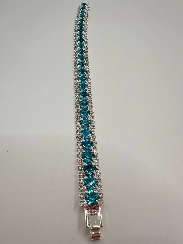 Roestvrije armband met blauwe kristallen