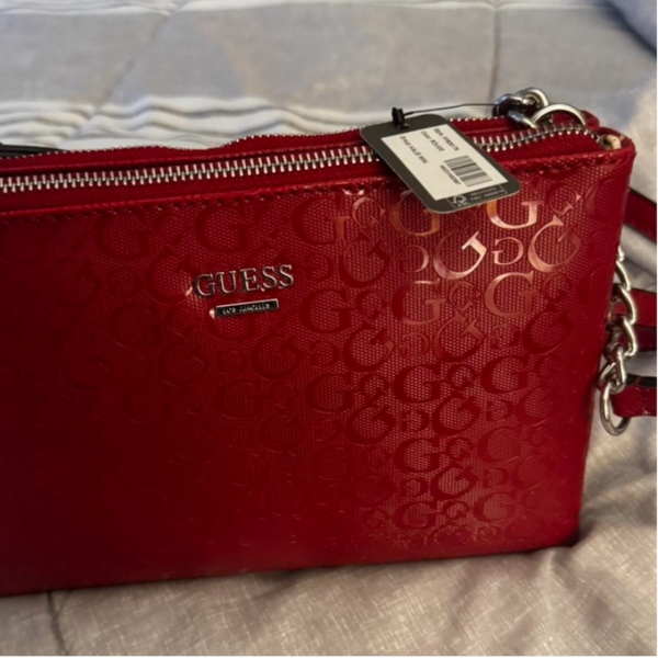 GUESS Crossbody Bags