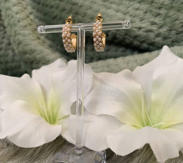 Baroque pearl hoops