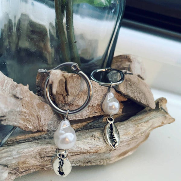 Pearl & kauri hoops