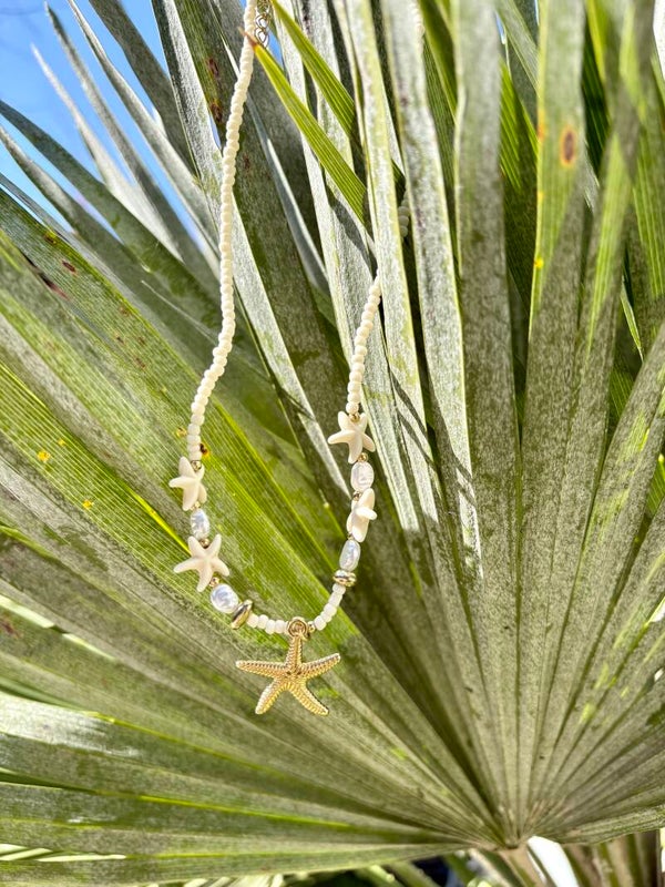 Pearly sea star necklace