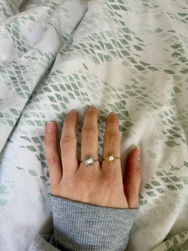 Pearl sunshine ring