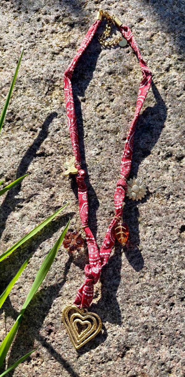 Rancher charm necklaces paisley