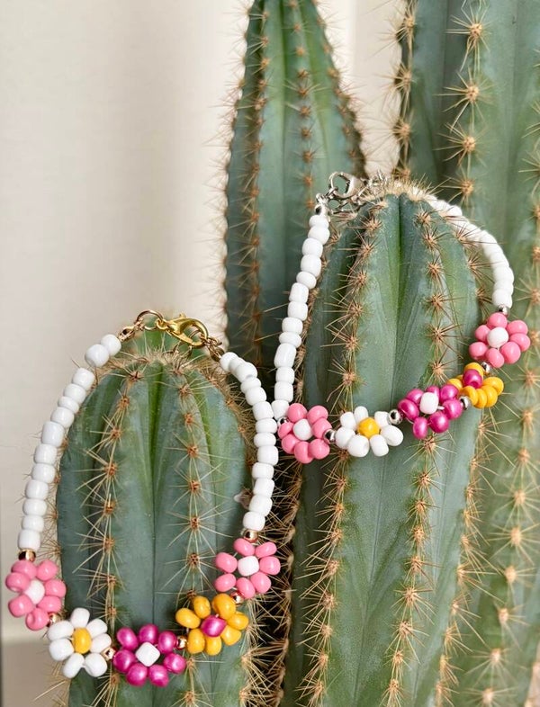Daisy bracelets