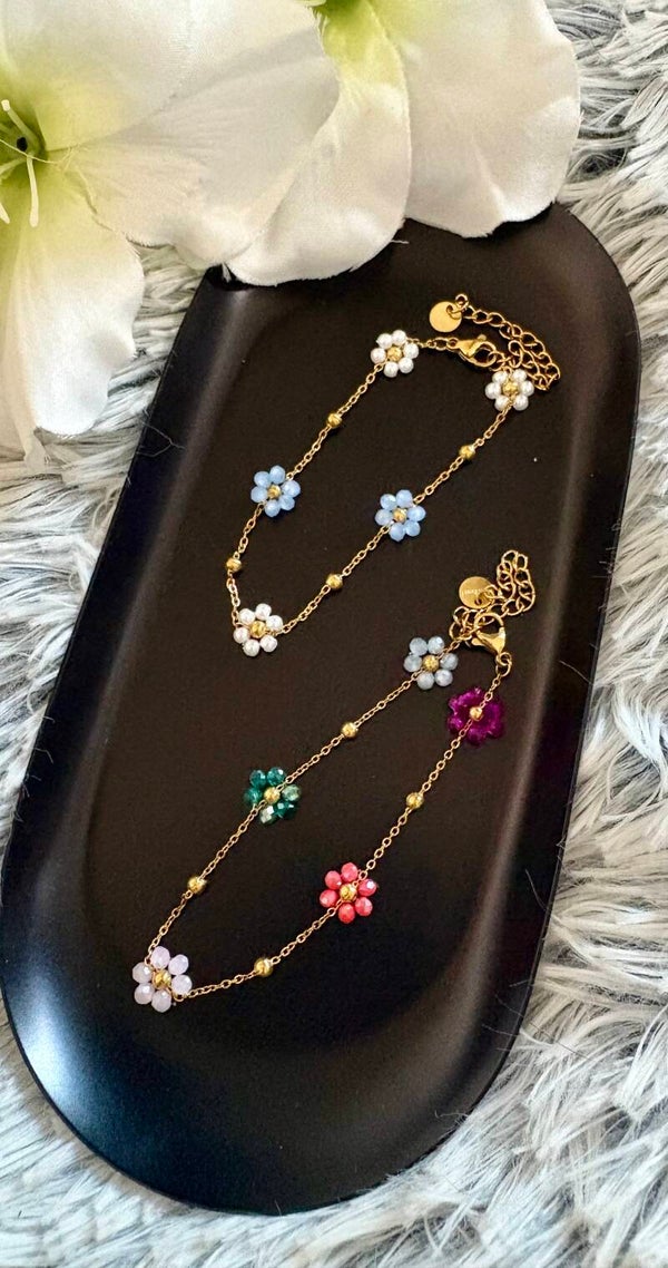 Daisy chain bracelets