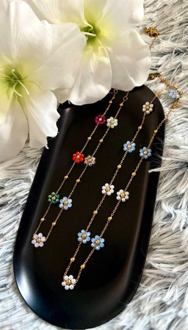 Daisy chain necklaces