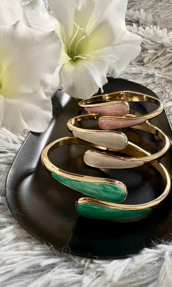 Elegant bangles