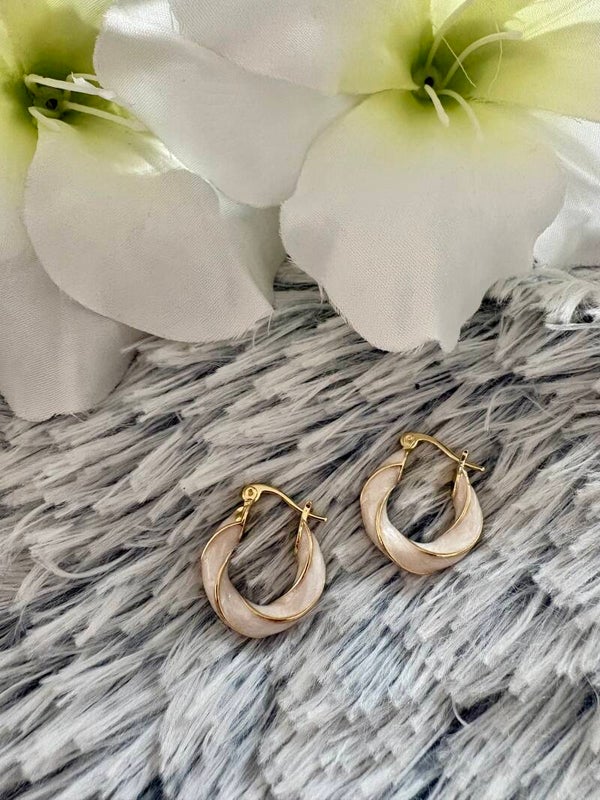 Twisted parelmoer hoops