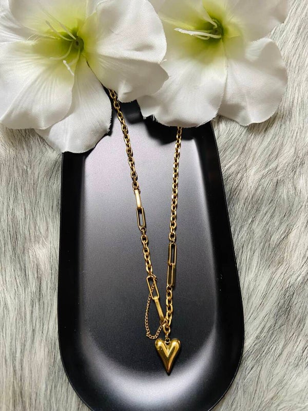 Heart & chain necklace