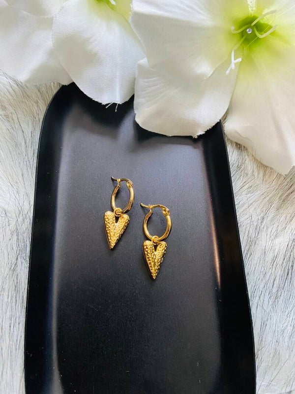 Chunky heart hoops