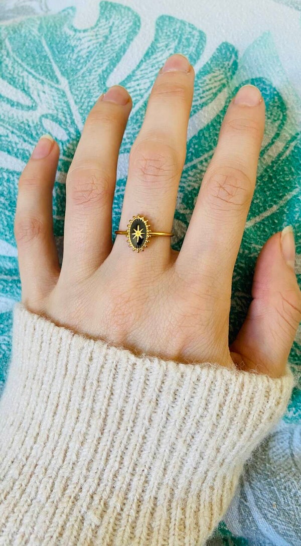 Black sparkle ring