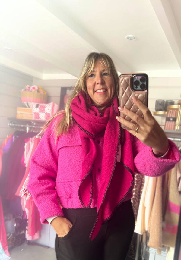 Wintersjaal zwarte stiksels fuchsia