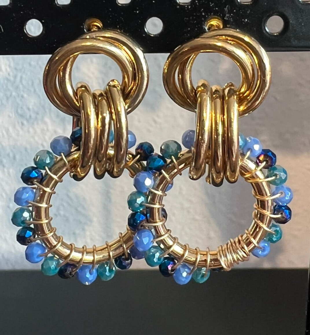 Oorbellen | oorstekers | goud met Blauw