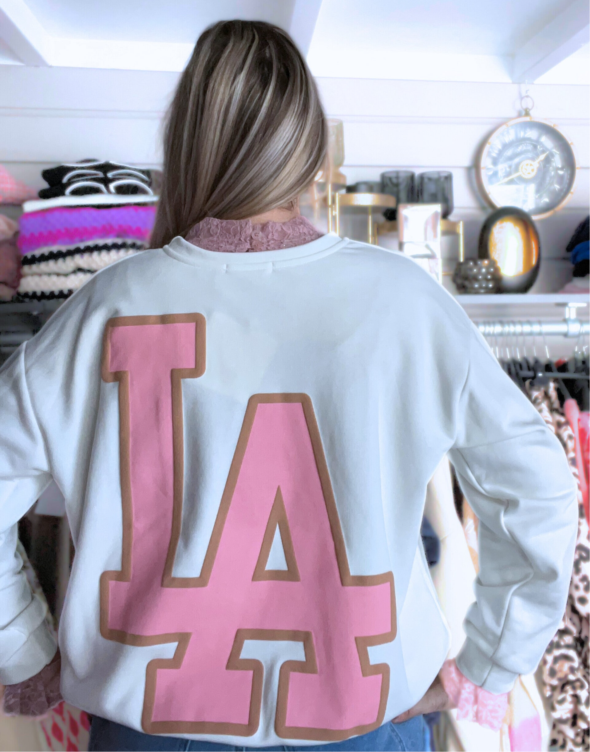 Trendy LA Sweater Wit