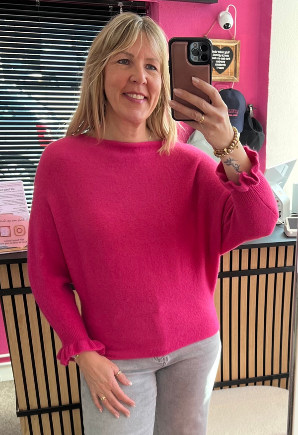 Trui boothals, vleermuis mouw met ruffle Fuchsia