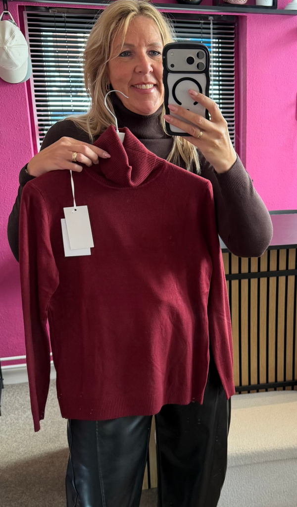 Basic soft coltrui Carmen Bordeaux rood