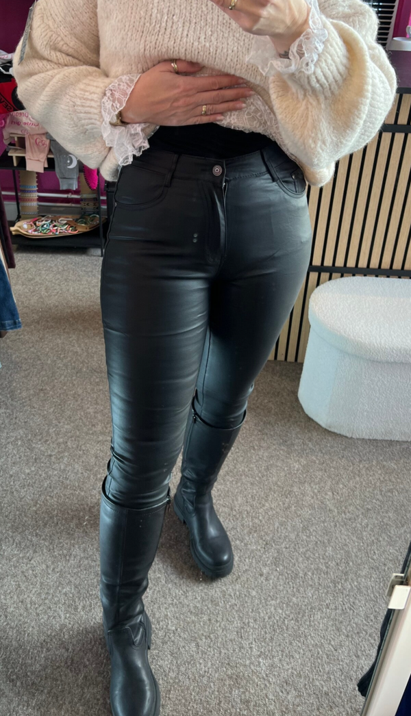 Coated lederlook skinny broek Miss Fanny Zwart