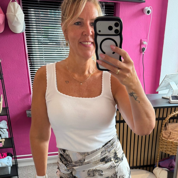 Top gebreid met ruffle randje Wit