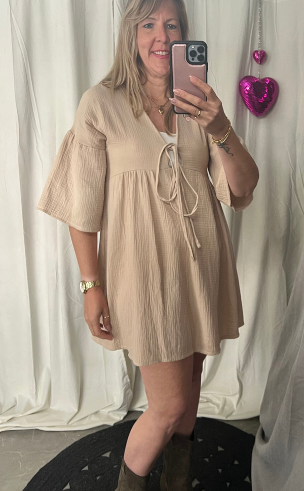 Mini jurk met boho mouwen beige
