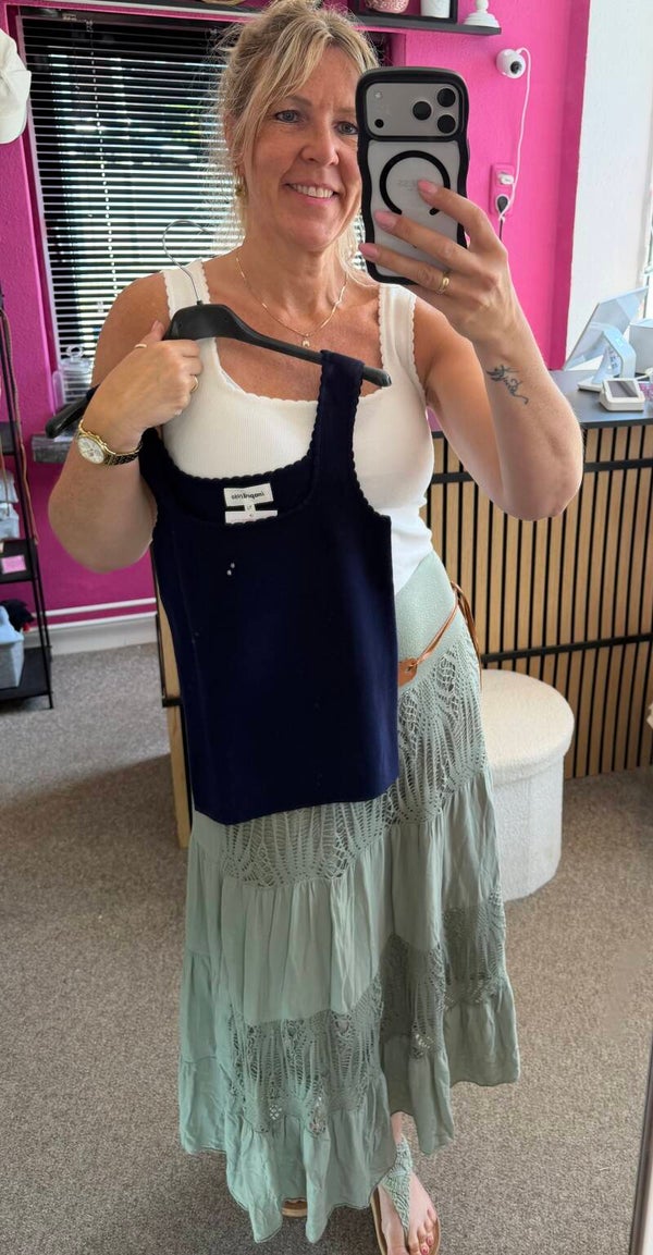 Top gebreid met ruffle randje Donker Blauw