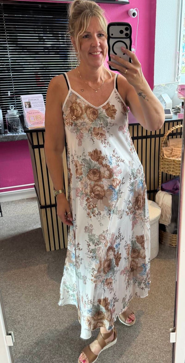 Satijnen Jurk met bloemenprint Beige