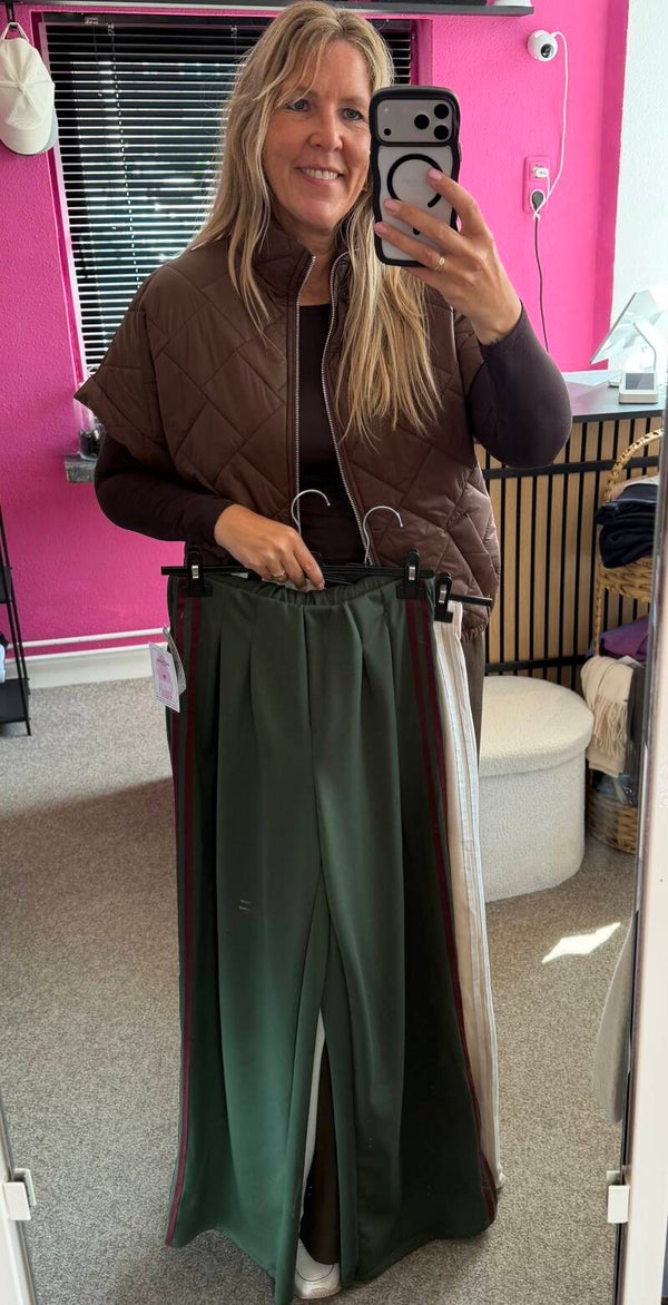 Comfy jogging pantalon Groen met burgundy bies