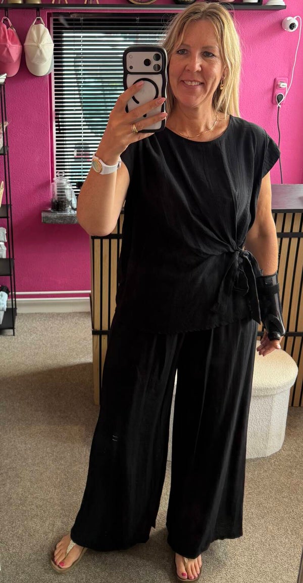 Tweedelige set Wide leg en blouse met strik Zwart