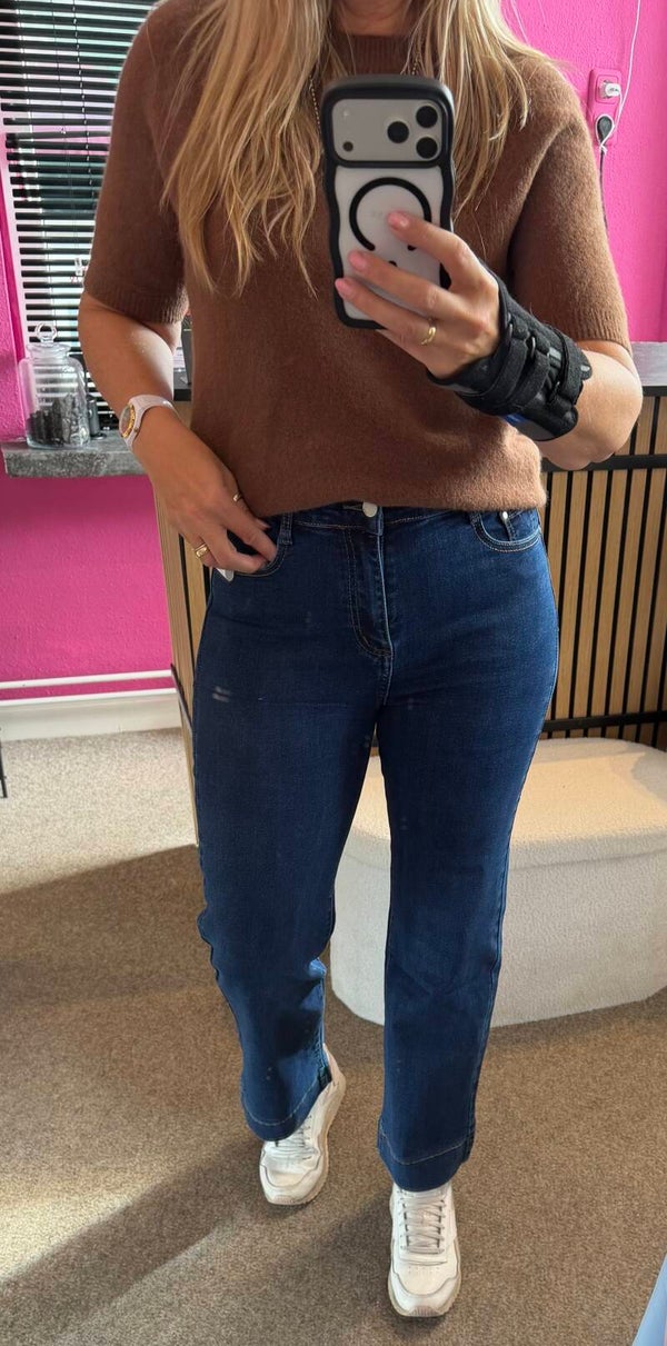 High Waist Wide Leg Stretch Jeans met Brede Zoom – Donkerblauw