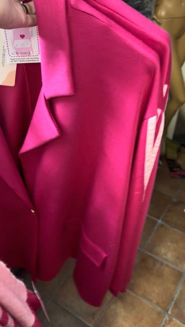 Comfy blazer knal roze met strepen +size