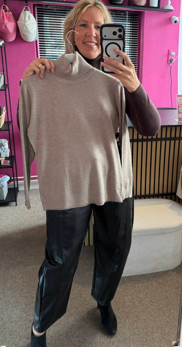 Basic soft coltrui Carmen Taupe