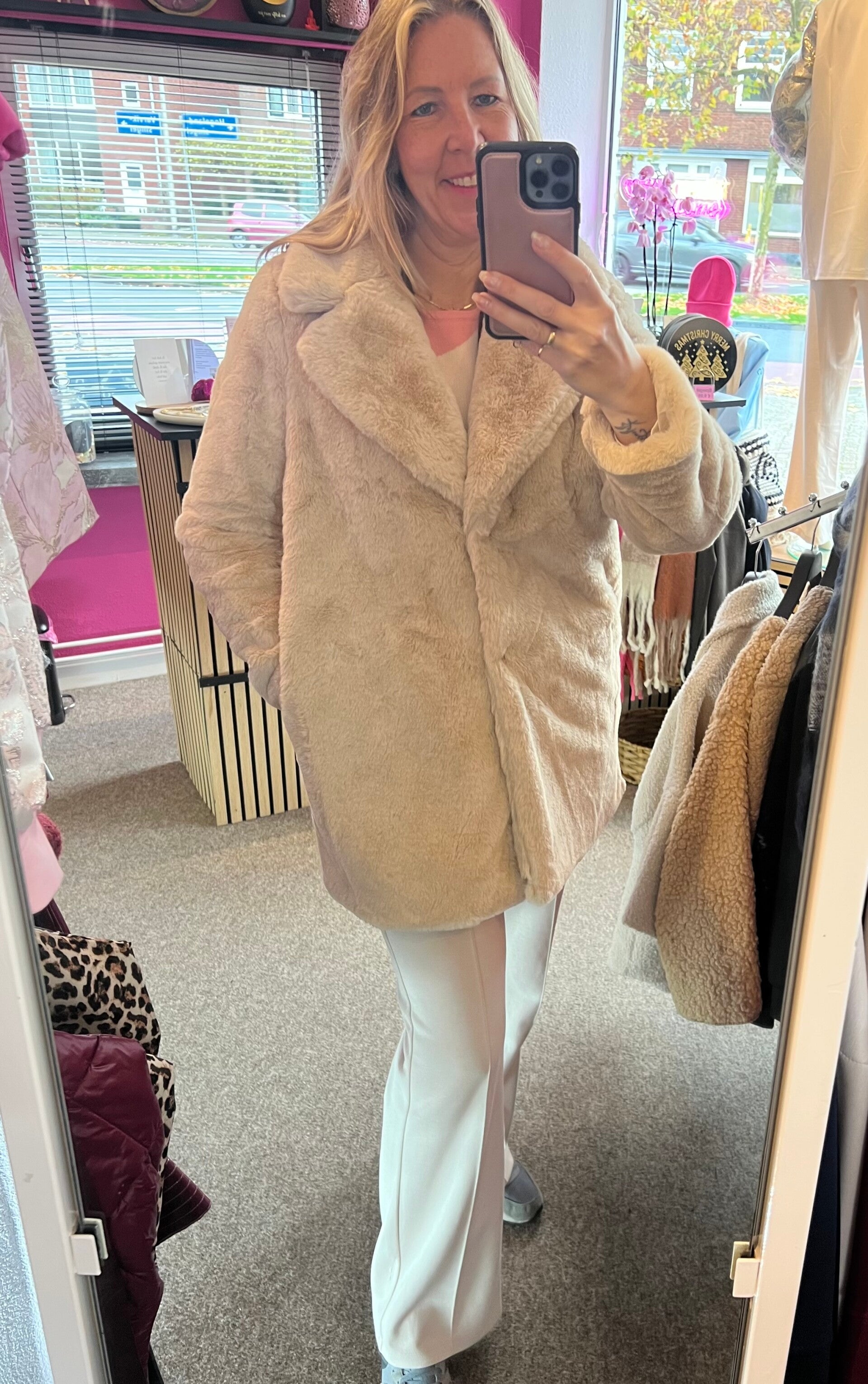 Bontjas imitatie bont Fake fur Coat beige