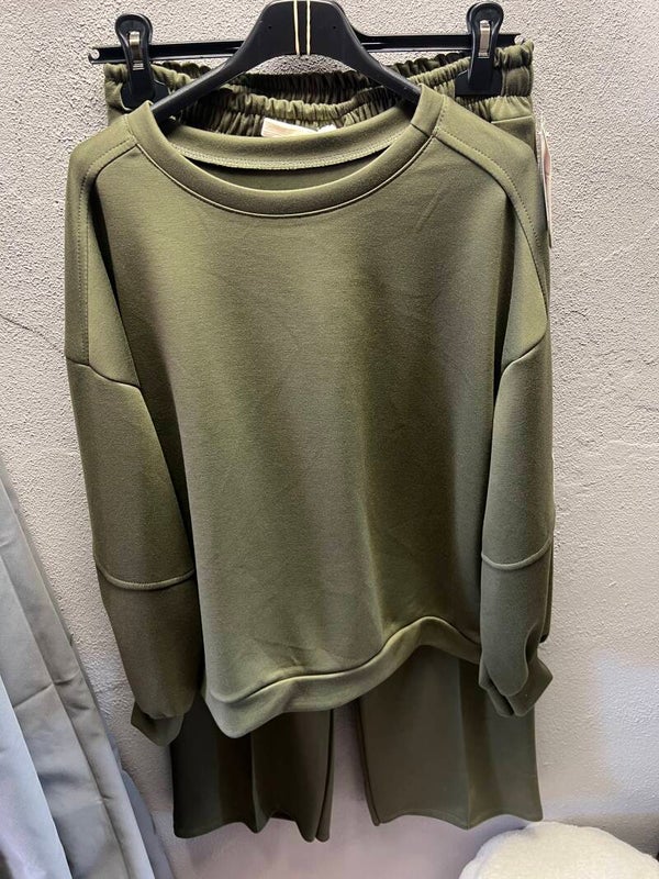 De "Life isn't pefect but your outfit can be" pak lange mouw Groen