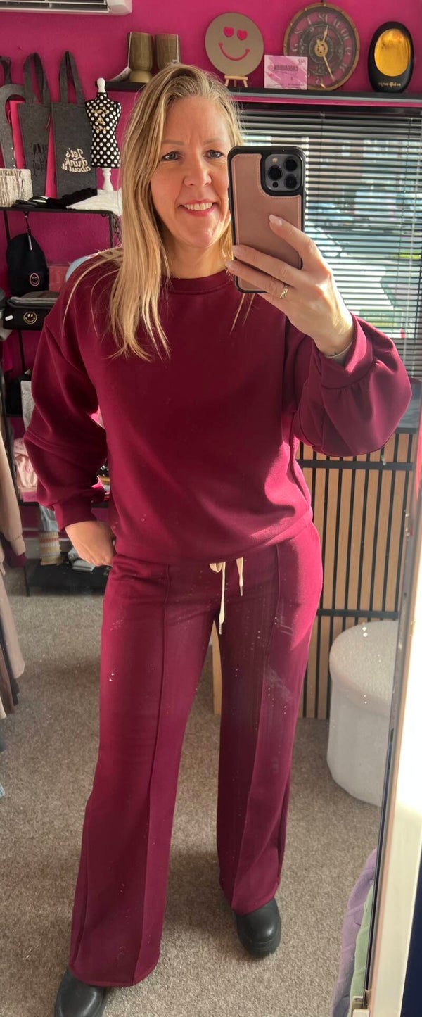 De "Life isn't perfect but your outfit can be" set lange mouw Bordeaux Rood