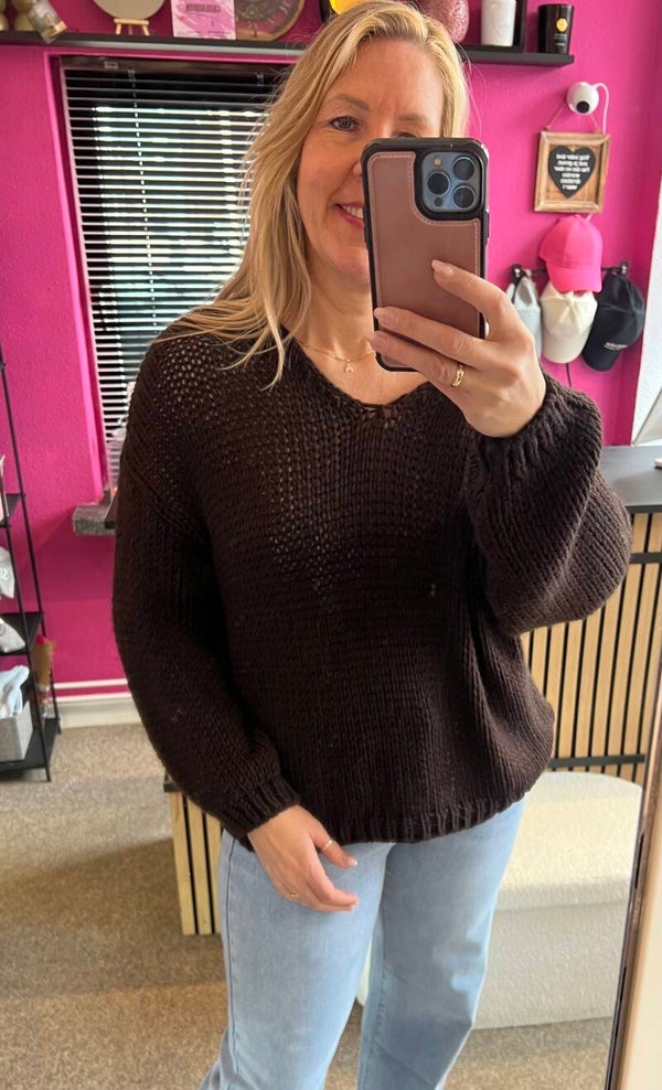 Grofgebreide trui met v-hals Nathalie bruin