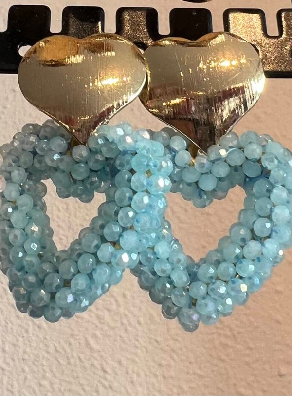 Statement oorbellen met roze kralenhart Licht blauw