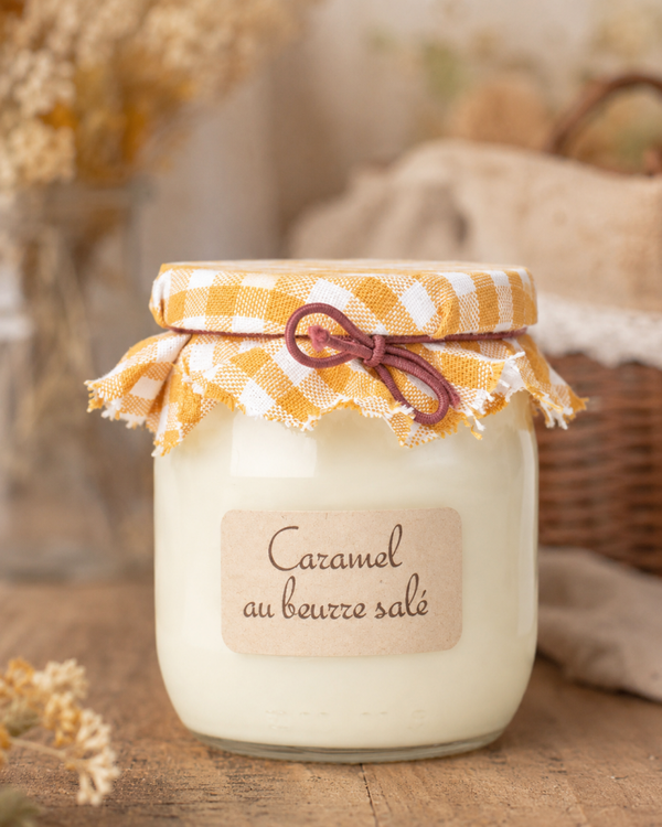 Bougie parfumée Caramel Beurre Salé - pot de yaourt 100gr