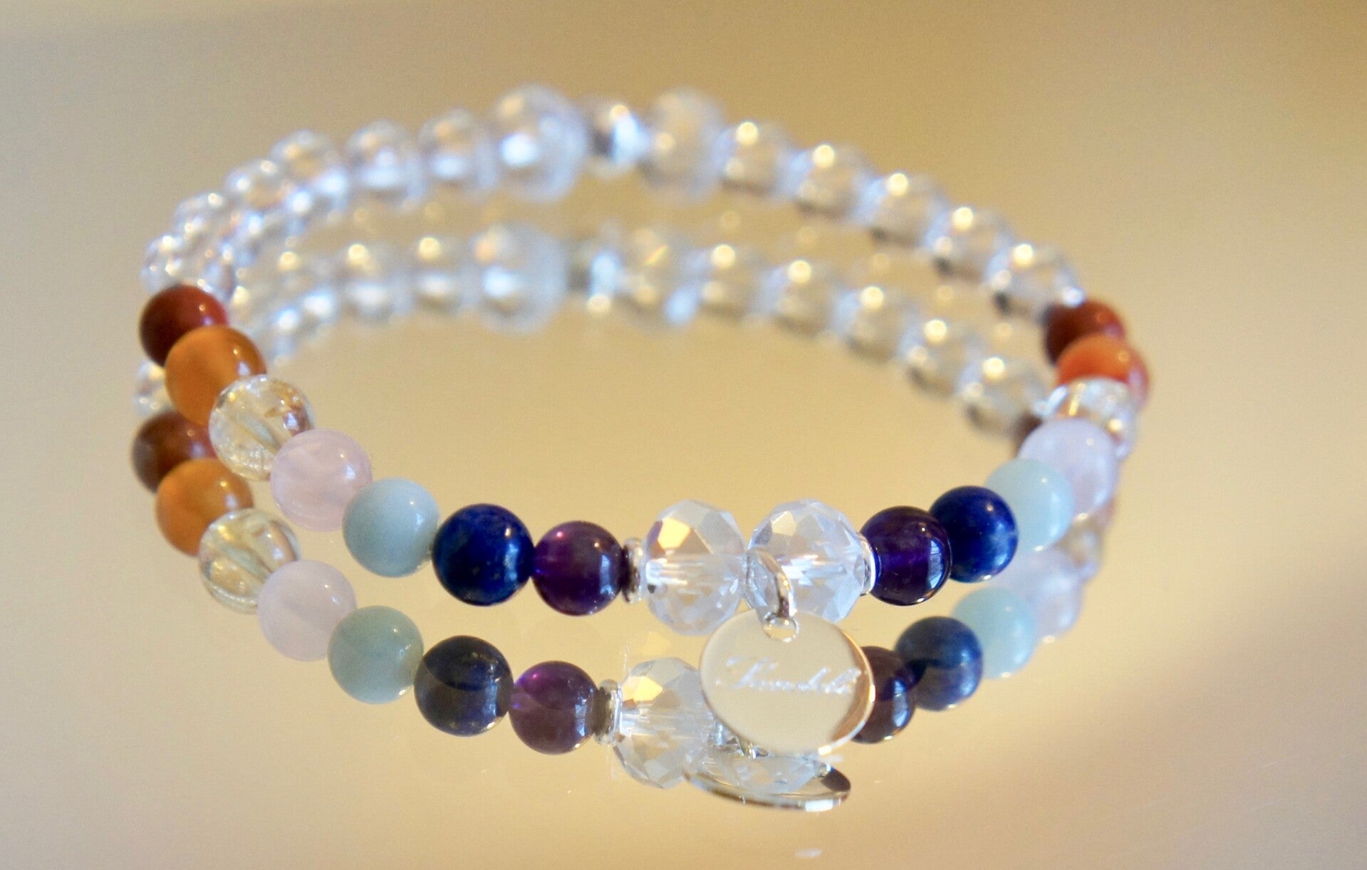 Chakra bracelets help to rebalance and harmonize the energy in your body. The healing powers of stone crystals would subtly absorb all the negative energy, including tension and pain, and stimulate positive, healing vitality. Each of the seven chakra ston