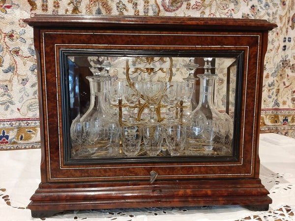 Cave A Liqueur Napoleon III -  Marqueterie Et Pans Verres Biseautes - XIXe