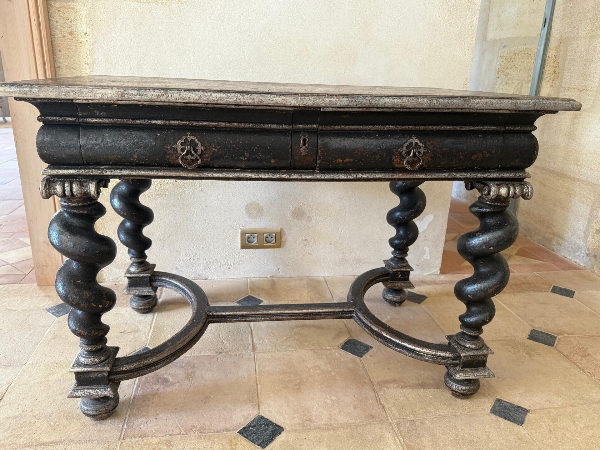 Table à écrire console Louis XIII en bois fruitier - milieu XVIIe